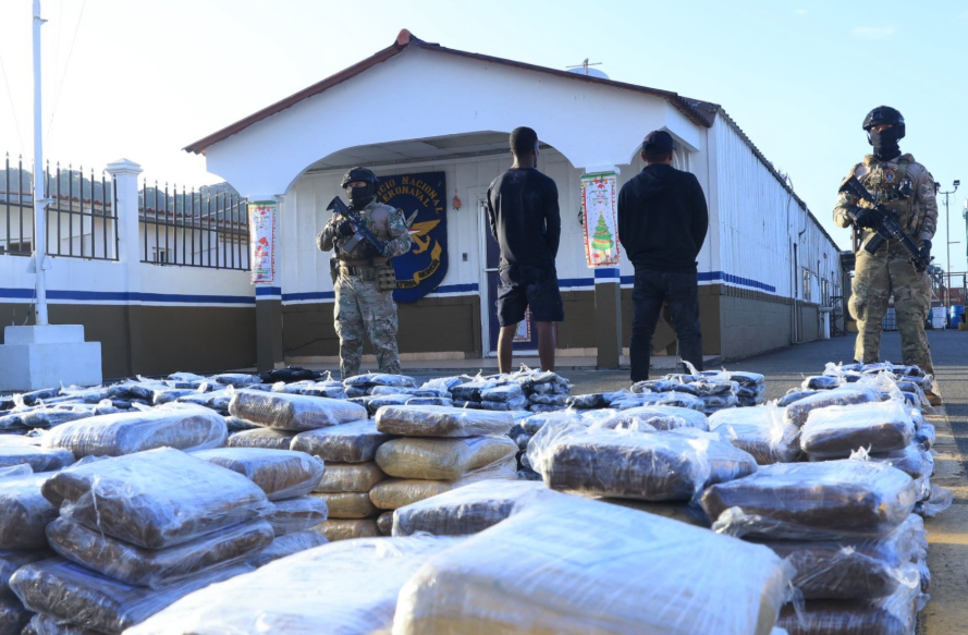 En el Pacífico, Panamá intercepta 916 paquetes de presunta droga
