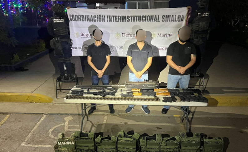 SSPE confirma tres detenidos, armamento y vehículos asegurados tras operativo en Monterreal, Culiacán