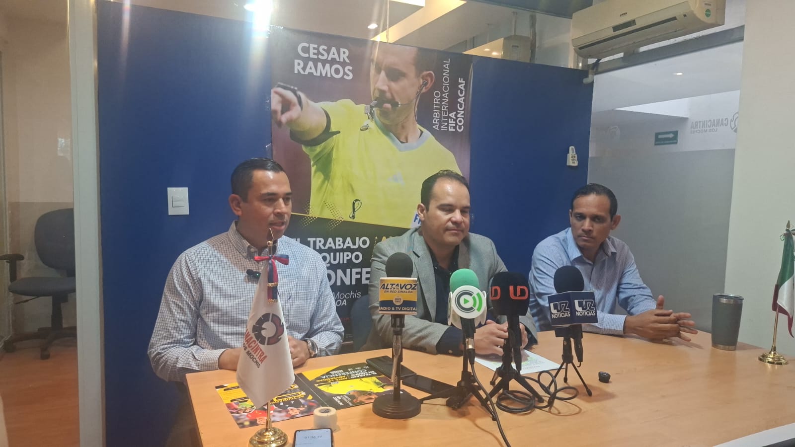 Conferencia de prensa para anunciar la visita de César Ramos a Los Mochis.