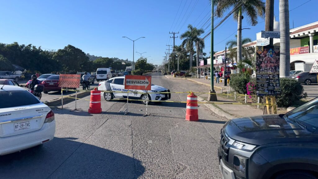 Trabajos de Jumapam en la avenida Manuel J. Clouthier, de Mazatlán