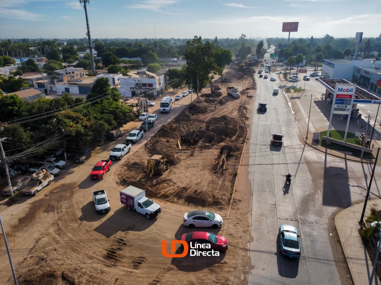 Bulevar de Los Mochis en obras, mientras que automóviles deben tomar una ruta alterna para seguir circulando