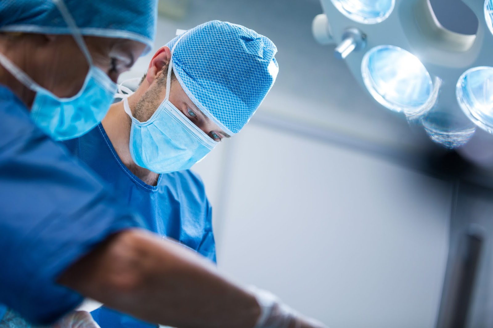 Médicos cirujanos