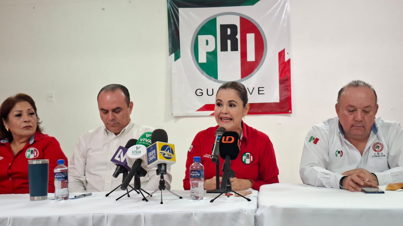 Comité Directivo Estatal del PRI en Sinaloa en una rueda de prensa