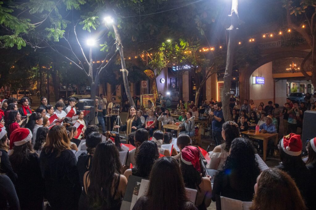 ierto Navideño de UAS Culiacán en Paseo del Angel