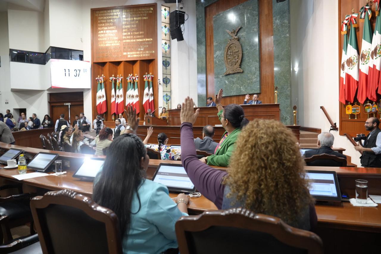 Congreso del Estado de Sinaloa en sesión de votación