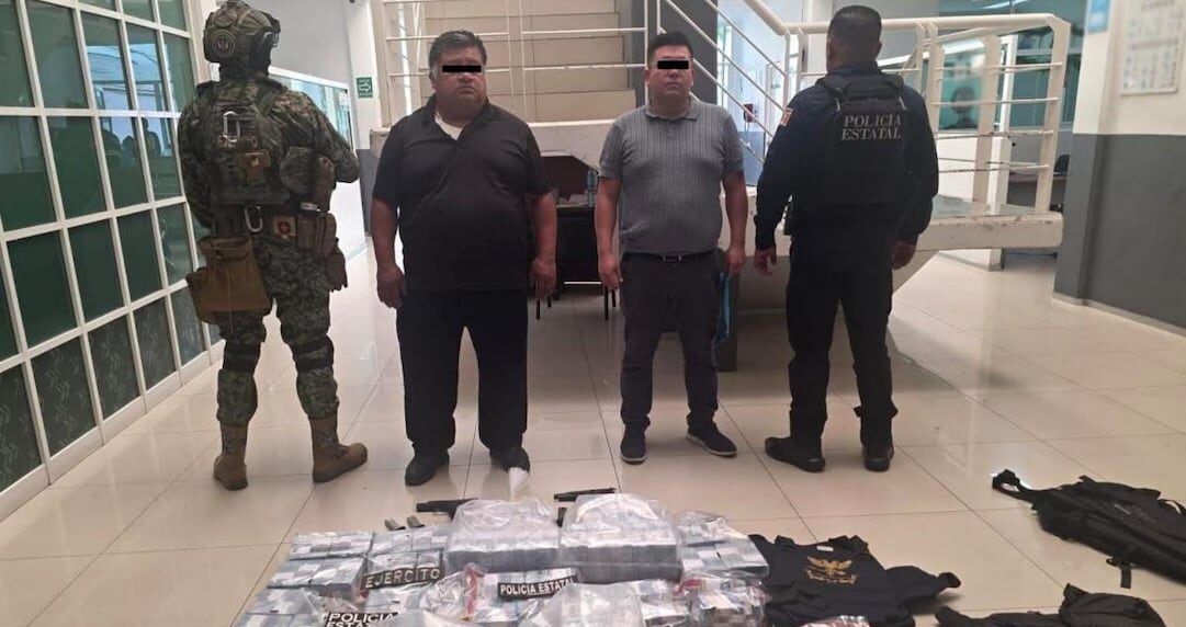 Aseguran 37 mdp en efectivo y armas cortas durante revisión en Naucalpan, Edomex; hay 2 detenidos