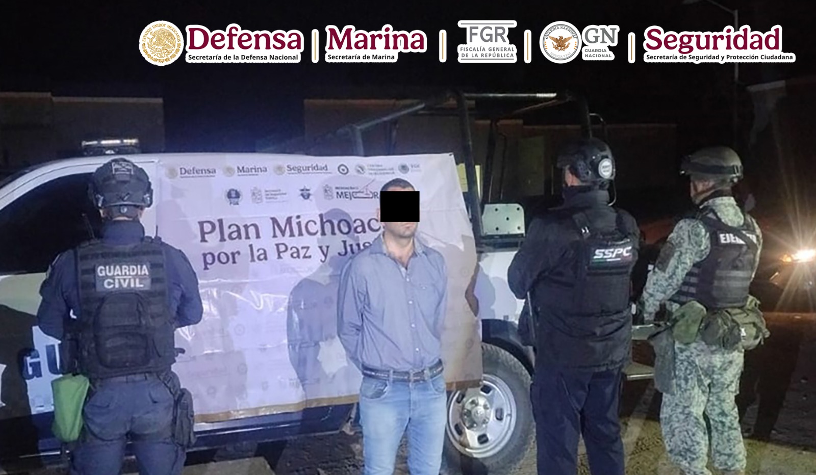 Detienen a dos personas y aseguran más de un centenar de cartuchos en Michoacán