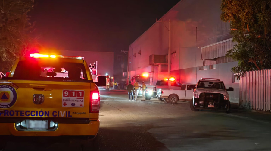 Incendio en bodega de imprenta
