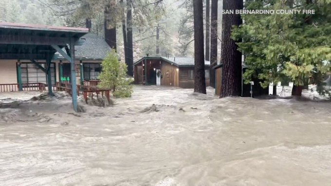 Lluvias opacan la Navidad en California: gobernador declara estado de emergencia por inundaciones
