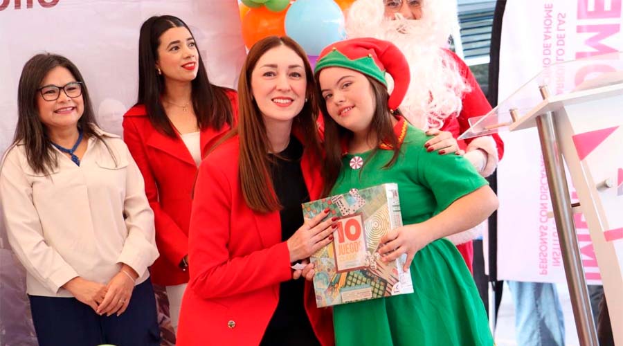 Marissa Menéndez de Llano Chávez, presidenta del DIF Ahome