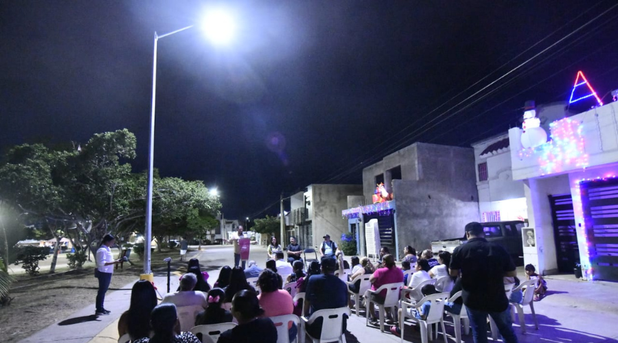 Encendido de lamparas del fraccionamiento Urbivilla del Real