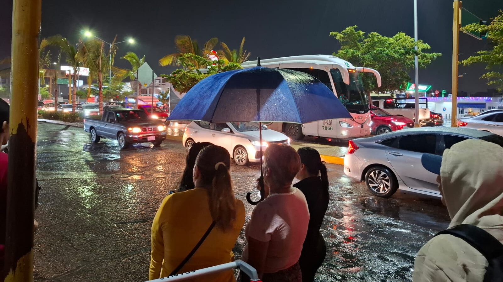 Llovizna en Mazatlán