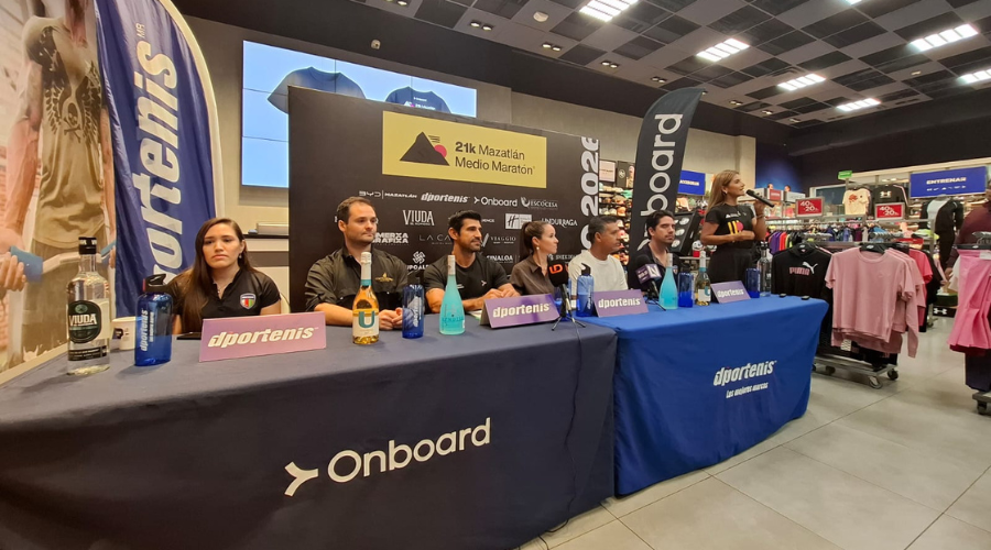 Evento de prensa del Medio Maratón 21k Mazatlán