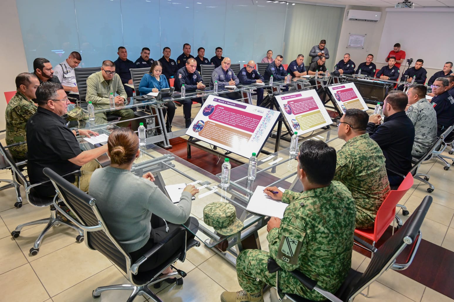Reunión de seguridad para el operativo Guadalupe - Reyes en Sinaloa