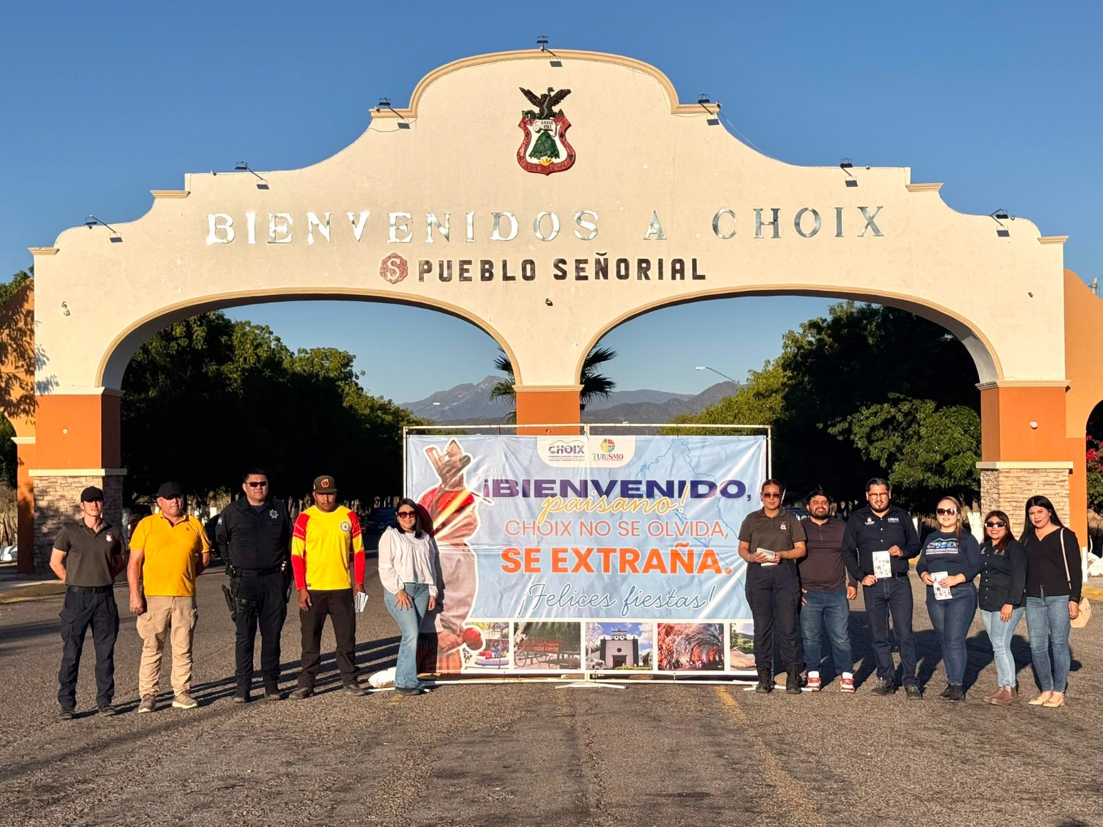 Operativo de bienvenida a visitantes en Choix