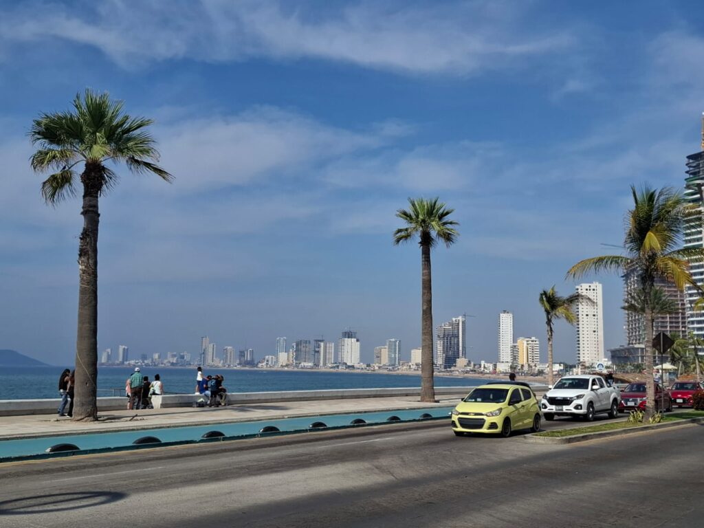 Paisaje con hoteles en Mazatlán