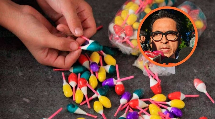 Cebollitas de pirotecnia junto a Aurelio Roy Navarrete Cuevas