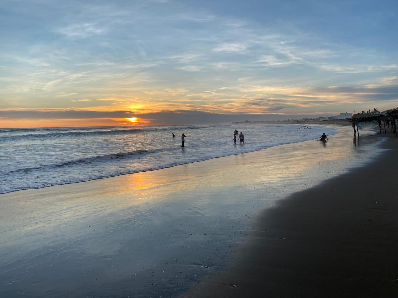 Atardecer en playas de Guasave