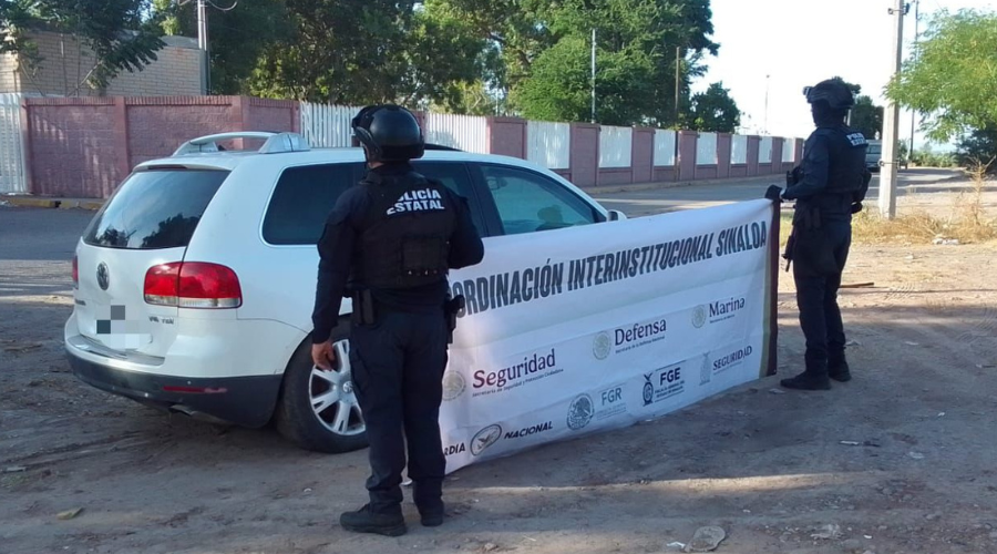Policía recupera un vehículo en aparente estado de abandono