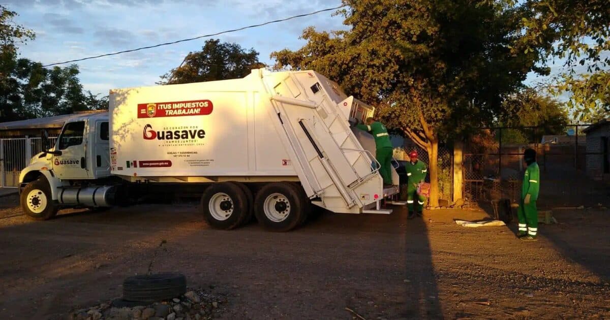 Camión recolector de basura en Guasave