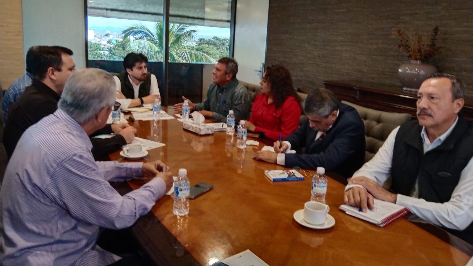 Reunión gobierno del Estado, Sebides y Sin Casa