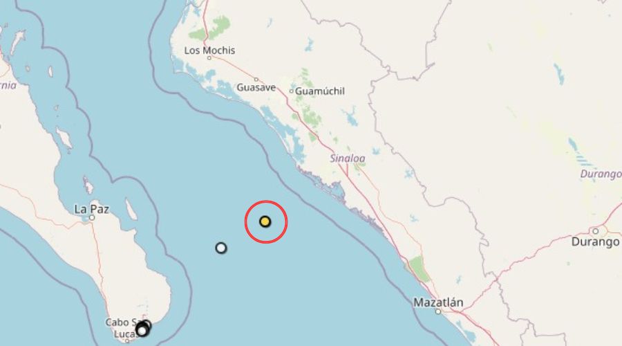 Imagen satelital de México, en la costa de Sinaloa, se observa un círculo rojo encerrando un punto amarillo que indica el registro de un sismo en ese lugar