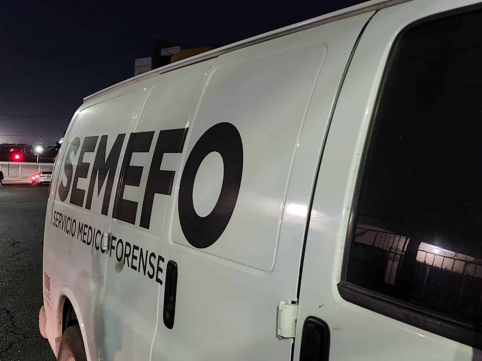 Camioneta de Semefo