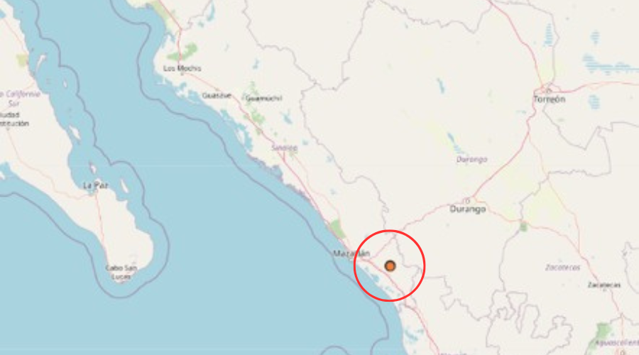 Imagen satelital proporcionada por el SMN del sector de la republica mexicana donde se detectaron movimientos de la tierra, señalado con un punto naranja la zona sur de Sinaloa y encerrado en un circulo rojo