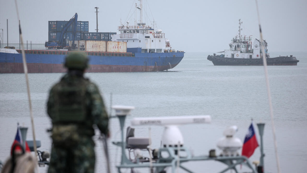 Taiwán mantiene la alerta máxima tras incremento de maniobras militares de China