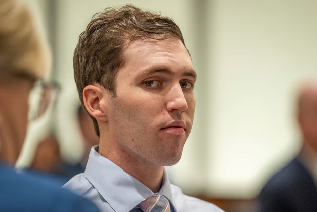 Tyler Robinson, presunto asesino de Charlie Kirk, comparece por primera vez en persona ante tribunal