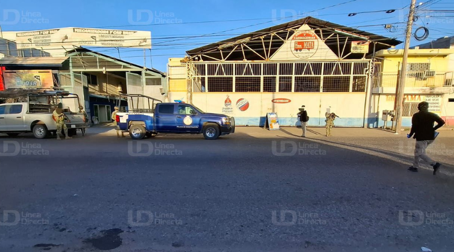 Policías y militares resguardan la zona del ataque a balazos
