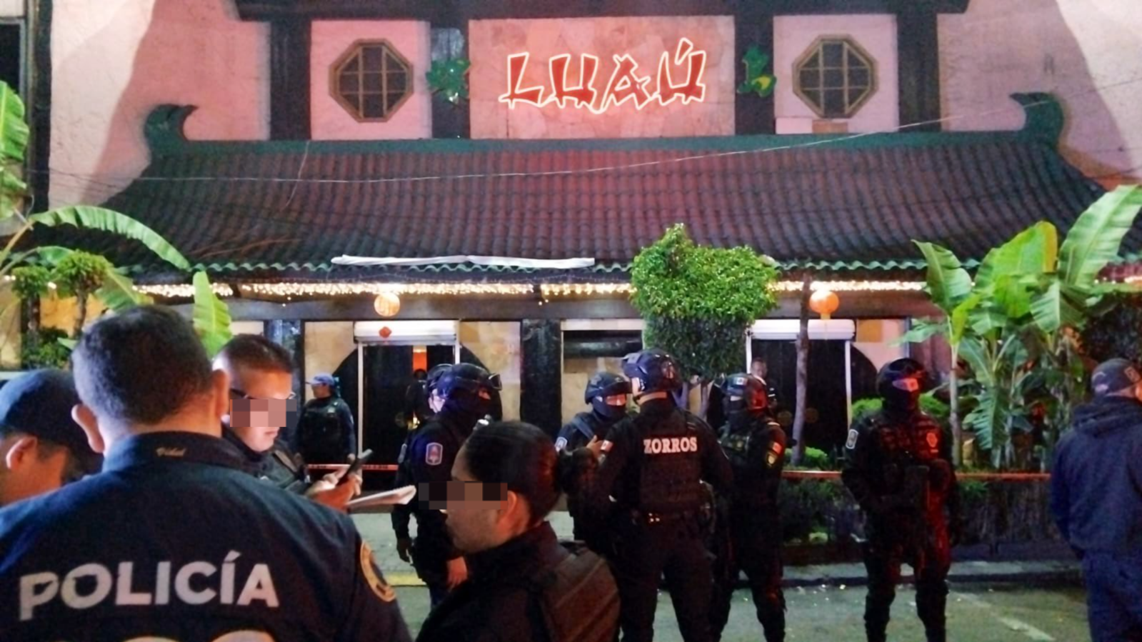 restaurante de la CDMX con policias afuera