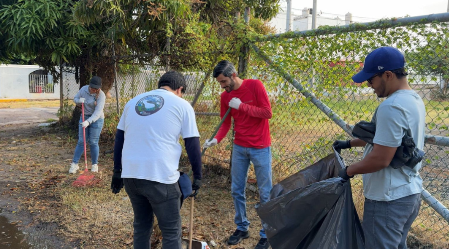 El programa “Mazatlán te Quiero Limpio” llegó este sábado 6 de diciembre de 2025 a calles y avenidas del fraccionamiento Estadio