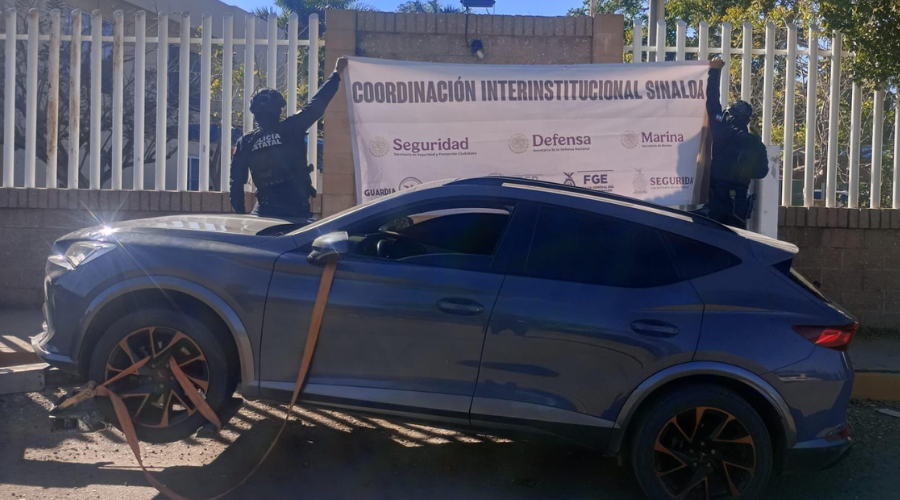 Grupo Interinstitucional asegura camioneta en estado de abandono