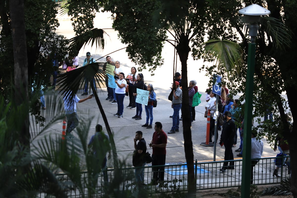 protesta en Palacio de Gobierno en Culiacán