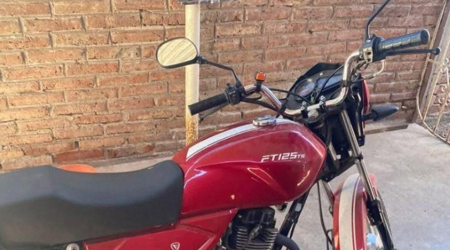 Roban motocicleta a 