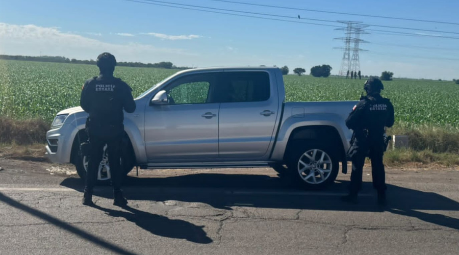 Policía recupera un vehículo en aparente estado de abandono