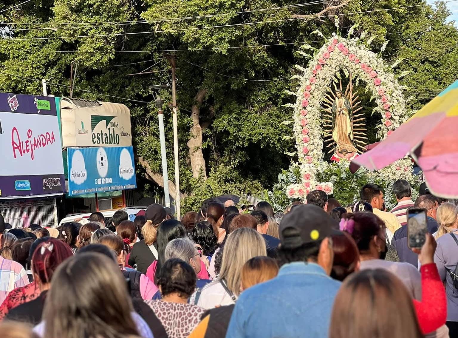 Peregrinación de la virgen de Guadalupe en Guasave