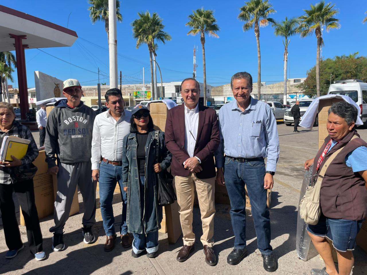 Entrega de se llevó en las instalaciones de Palacio Municipal de Ahome