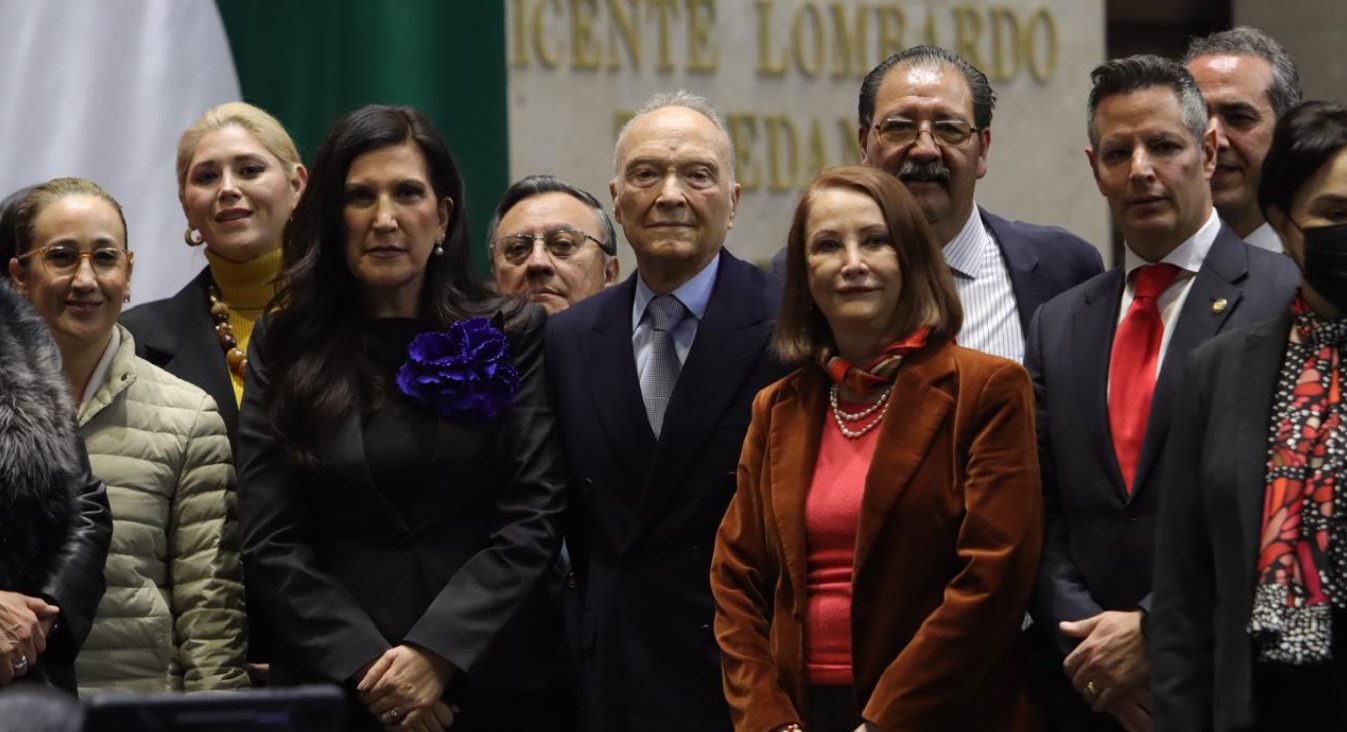 Alejandro Gertz Manero rinde protesta como embajador de Reino Unido