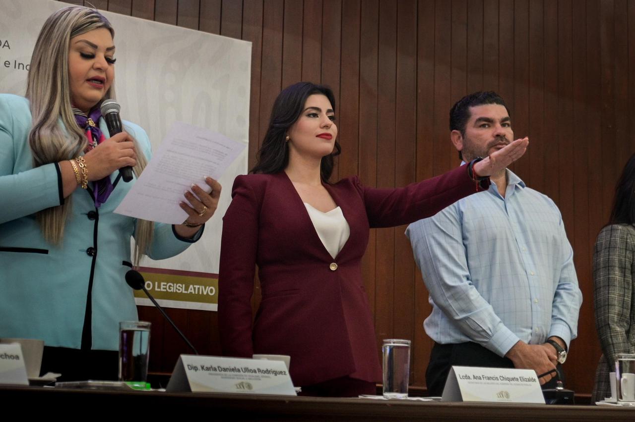 Ana Francis Chiquete Elizalde compareciendo en el Congreso