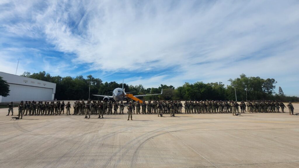 Arriban elementos de Defensa para reforzar seguridad en Culiacán