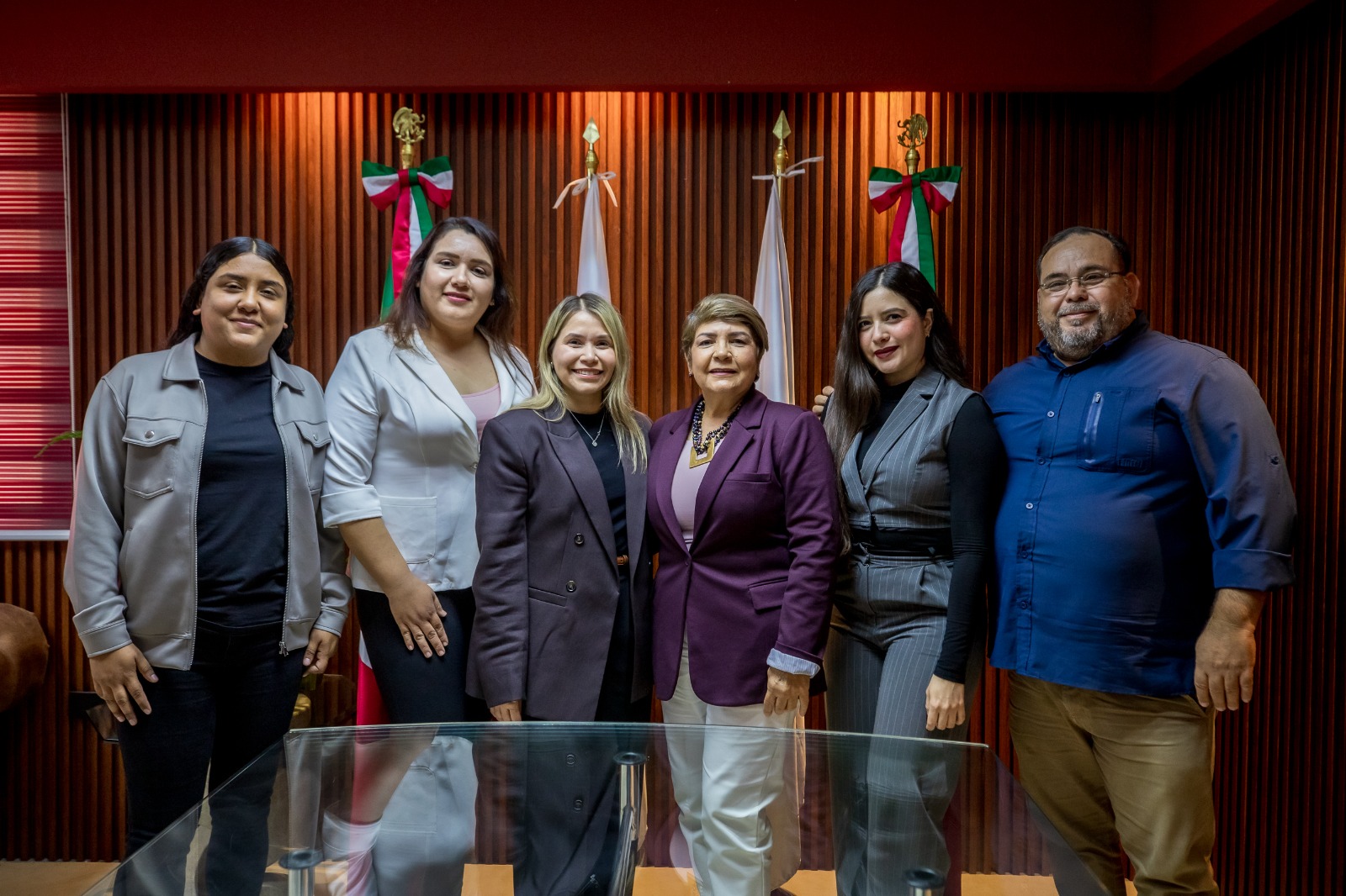 Alcaldesa de Guasave con nuevos titulares de departamentos