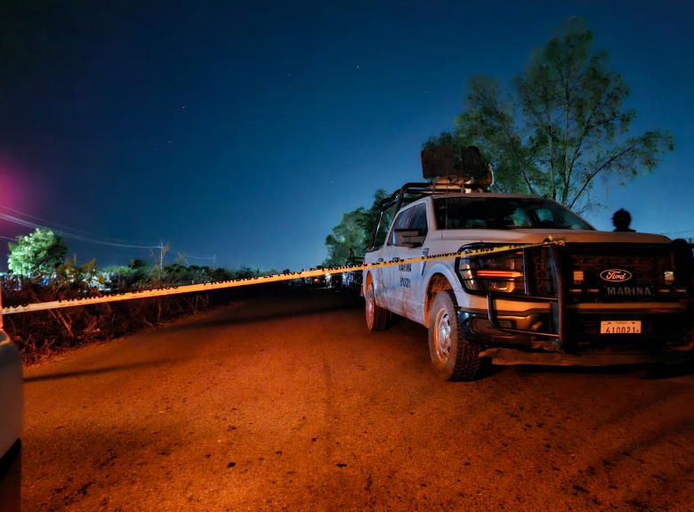 Localizan a un hombre ejecutado a la orilla del canal 7 en el sector Aeropuerto, Culiacán