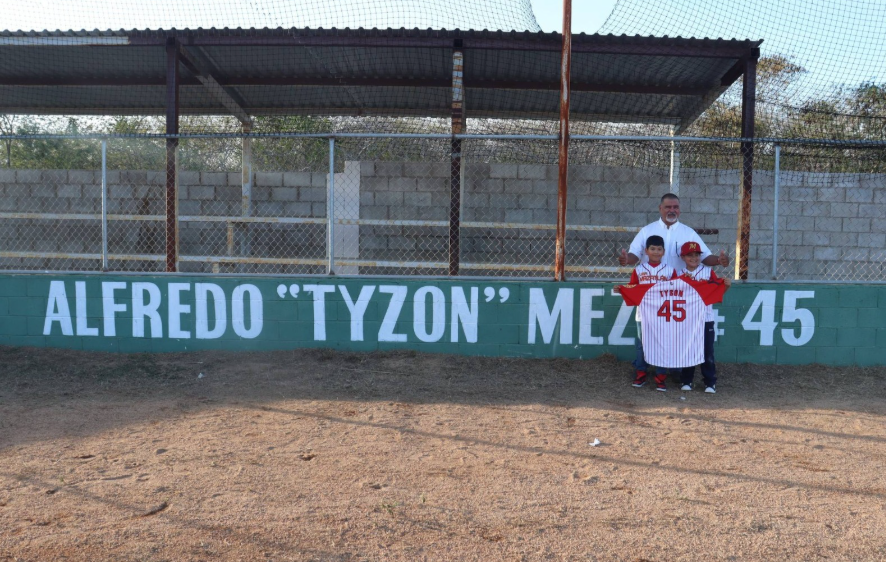 ¡Gran celebración! Campos de beisbol llevan los nombres de tres expeloteros en la Liga Mazatlán