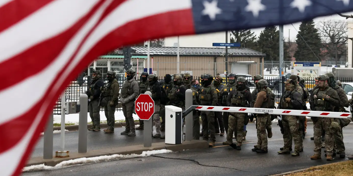 Trump confronta a Mineápolis y eleva riesgo de militarización