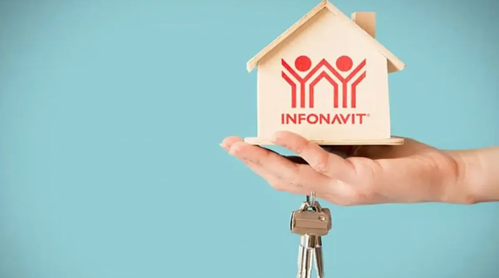 ¿Cuánto debo ganar para pedir mi Infonavit total en 2026?
