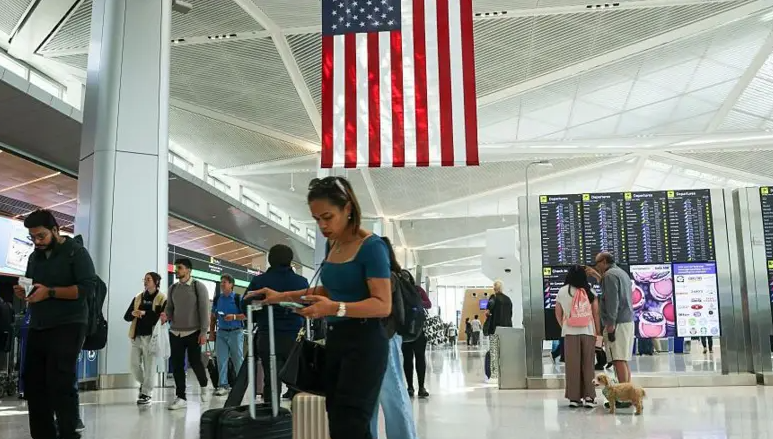 Endurecimiento migratorio amenaza la llegada de turistas a Estados Unidos