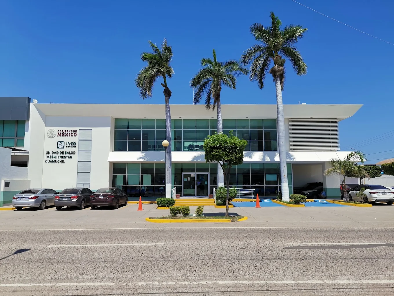 Centro de Salud en Guamúchil