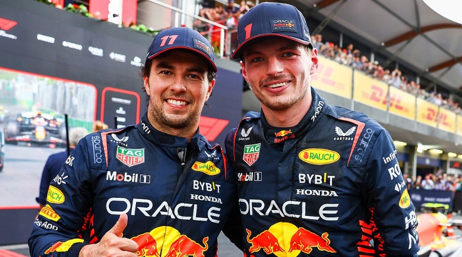 “Checo” Pérez y Max Verstappen
